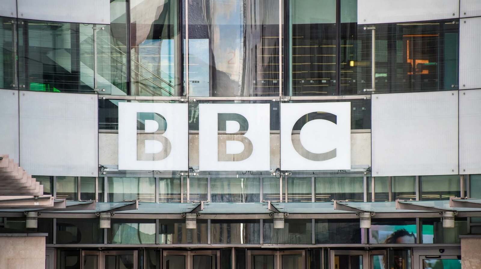 La BBC cerrará tres servicios en 2027: esto pasará con sus programas