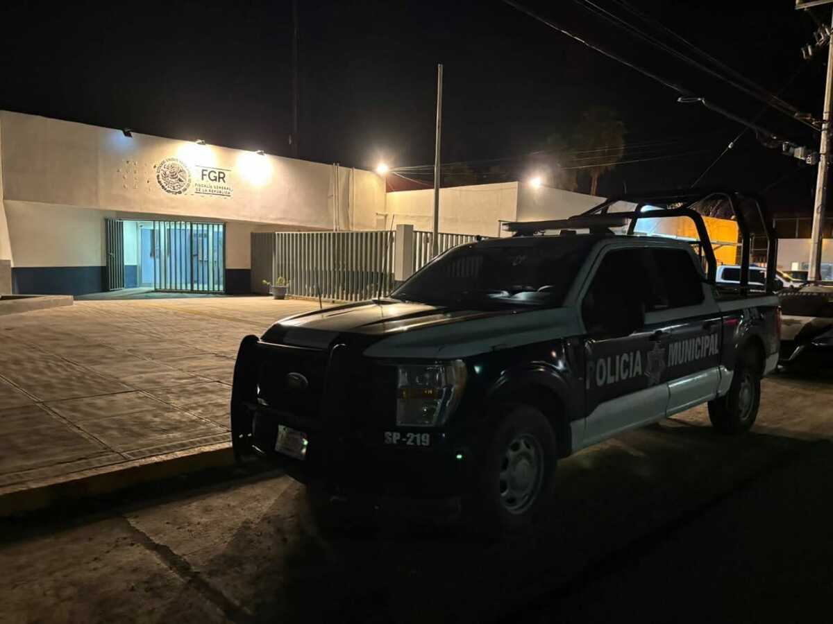 Aseguran cargamento de droga escondido en un taxi; arrestan a tres en Monclova