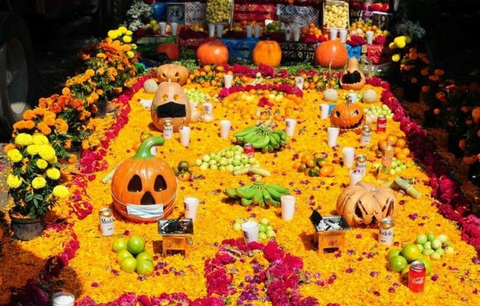  Ofrendas comunitarias en CDMX: conoce dónde estarán los altares de Día de Muertos