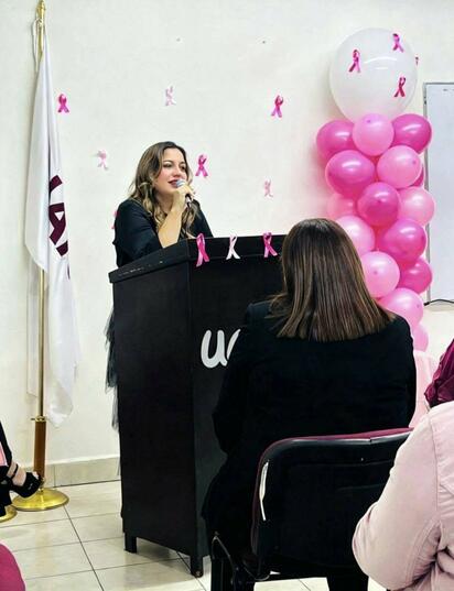 Universitarios se suman a la concientización sobre cáncer de mama