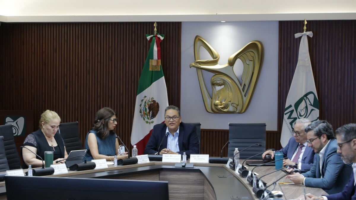 IMSS mejora su oferta salarial y el sindicato acepta el acuerdo