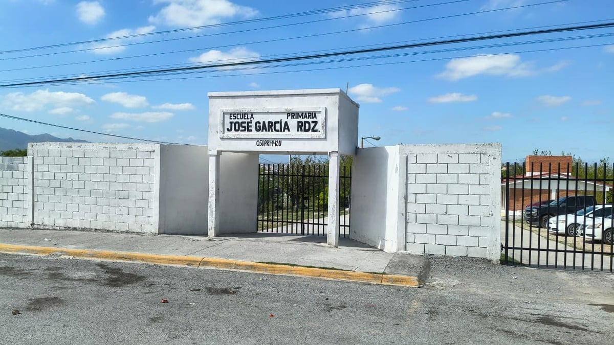 Alertan por sujeto que ofrecía dinero a niñas en primaria de Monclova