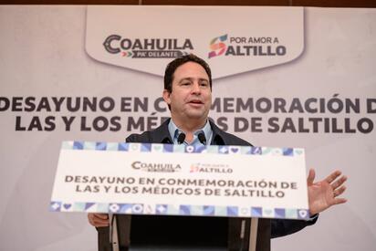 Saltillo conmemora el Día de las y los Médicos con reconocimiento al personal