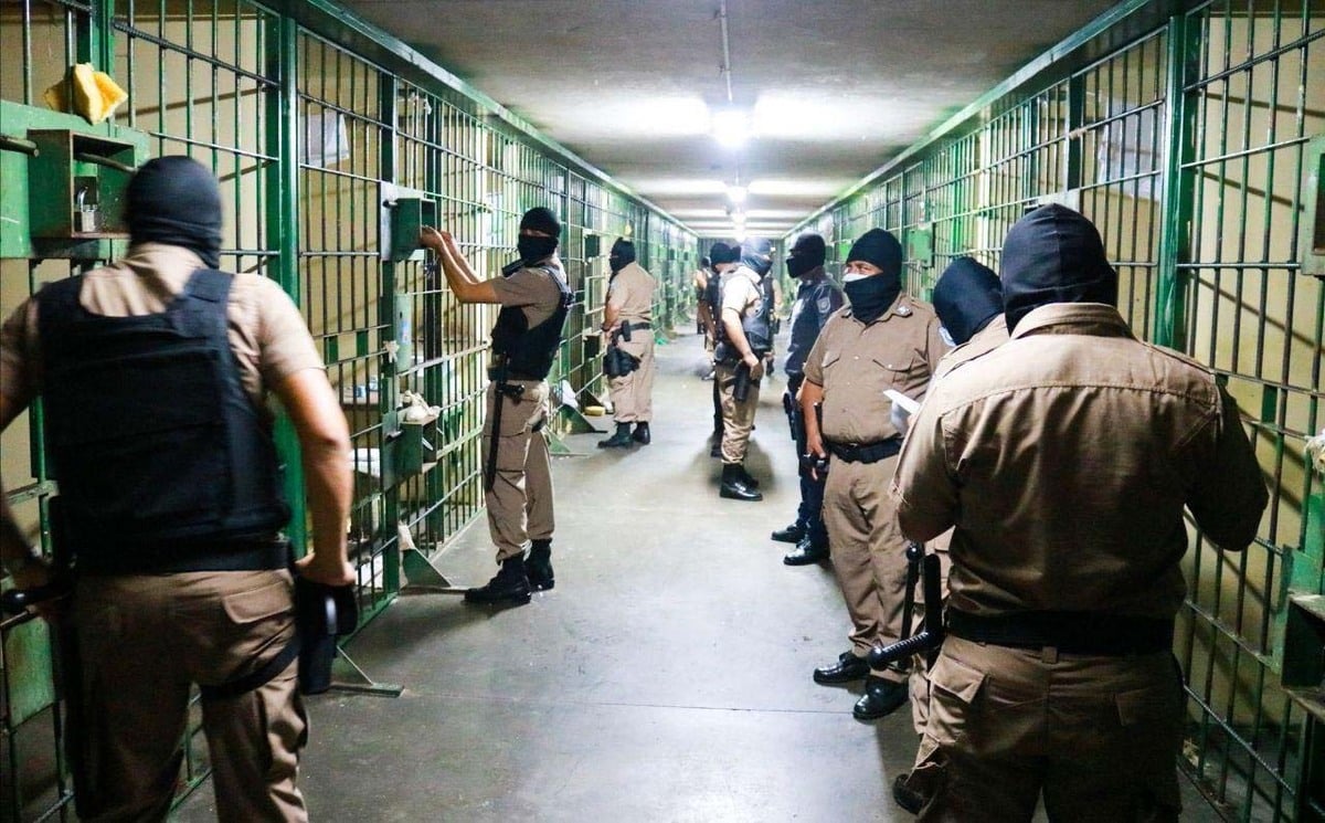 Cárceles y Operativo Enjambre: las estrategias que destaca un analista de seguridad