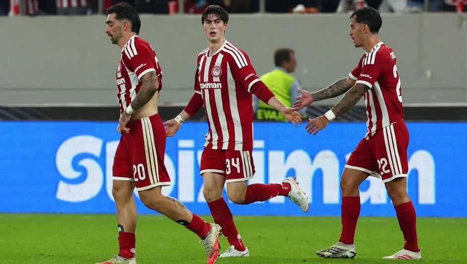 Armando González marca y Olympiacos vence 1-0 al Sparta Praga