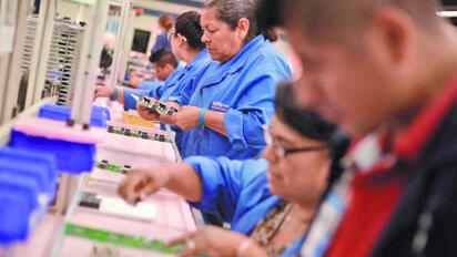 La participación laboral bajó a 58.5% en septiembre, mientras la población ocupada disminuyó en 718 mil personas, según datos de la ENOE.  La tasa