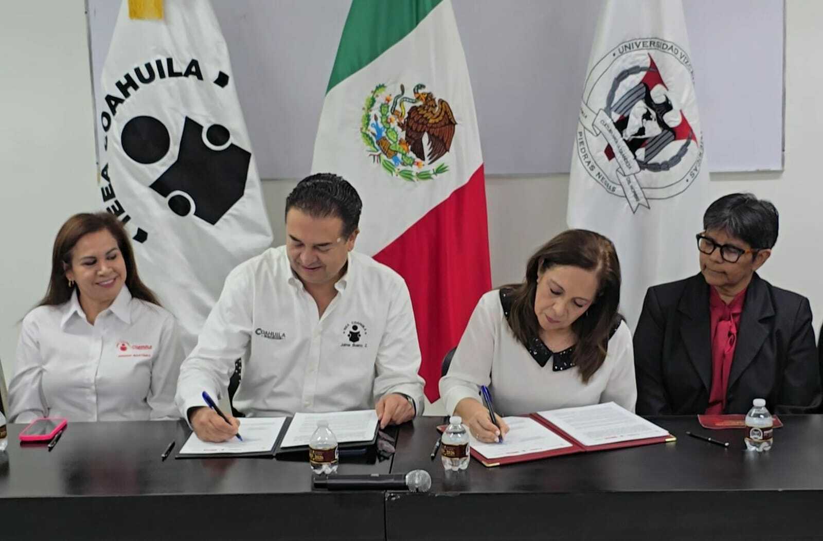Buscan reducir rezago educativo de 27 mil personas en Piedras Negras con apoyo de Universidad Vizcaya
