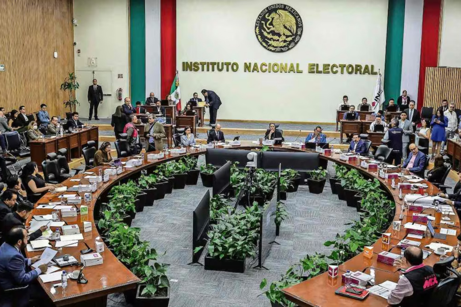 ASF abre investigación contra el INE por posibles irregularidades en contratos