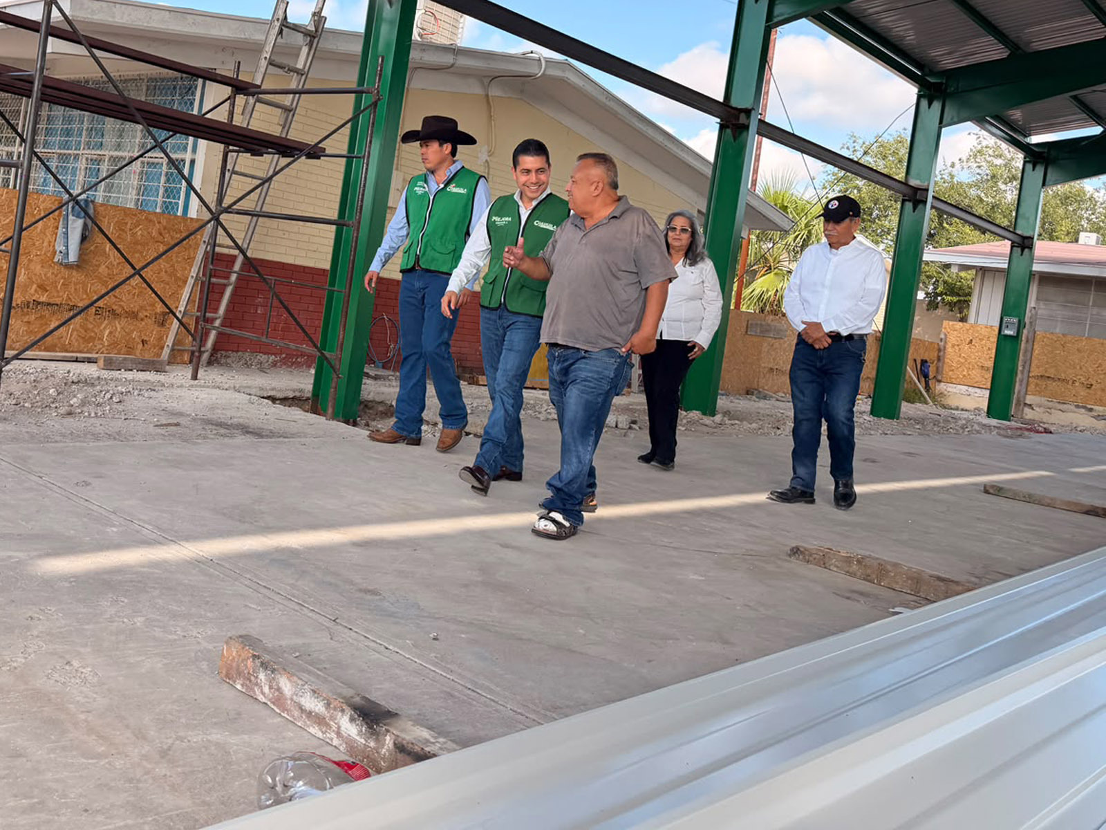 Supervisan autoridades inversión de 11 millones en infraestructura educativa 