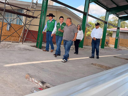 Supervisan autoridades inversión de 11 millones en infraestructura educativa