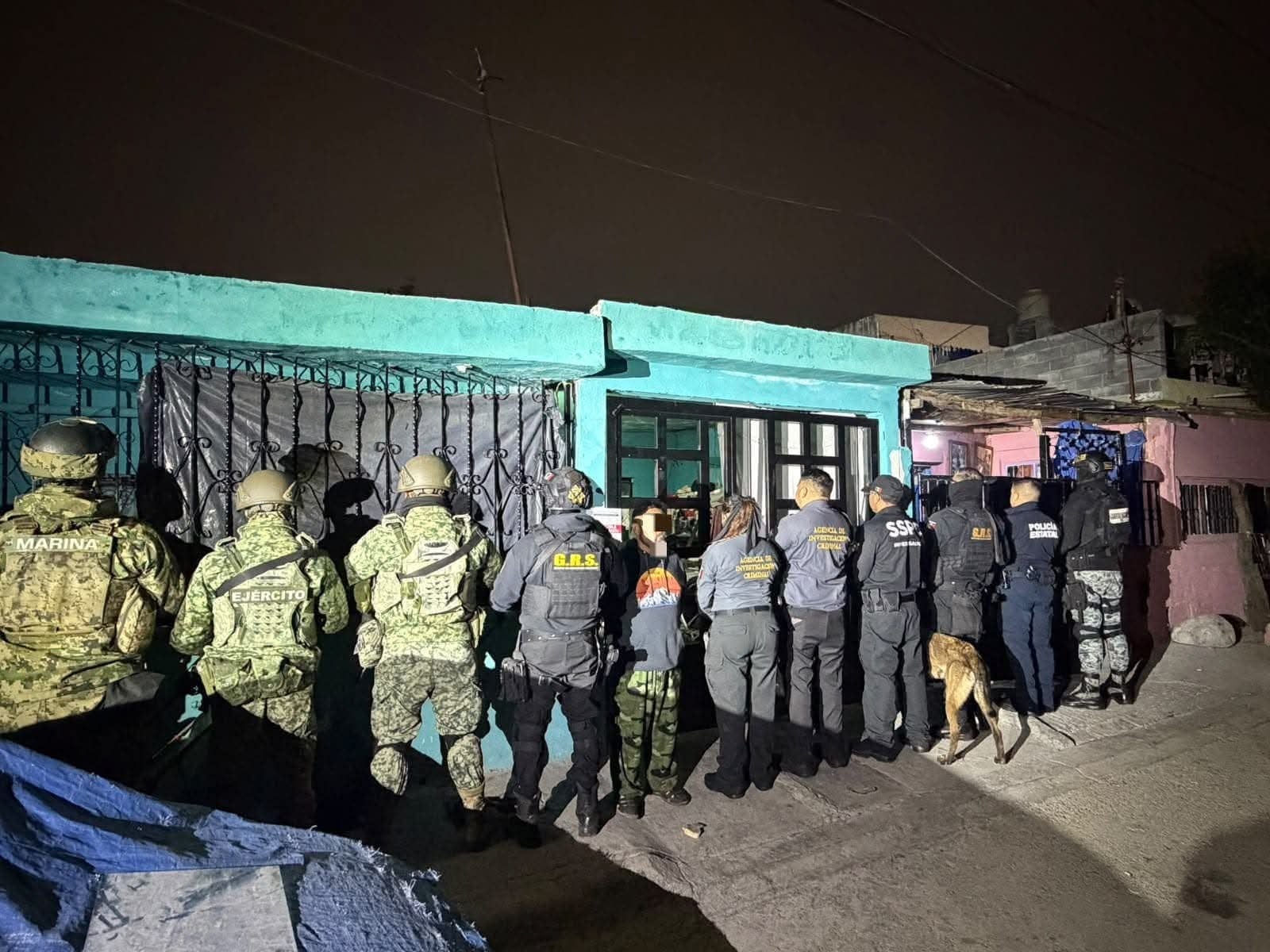 Catean vivienda en Saltillo y detienen a hombre con metanfetamina