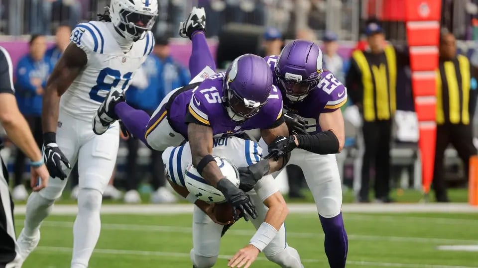 Vikings vencen 16-10 a Colts y se mantienen invictos