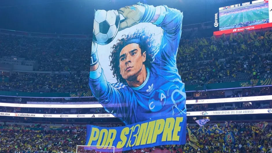 América rinde homenaje a Memo Ochoa con tifo y cancha