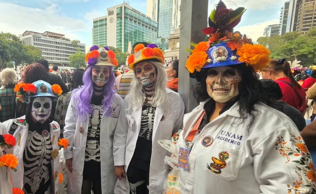 Sector salud presente en Mega Procesión de las Catrinas
