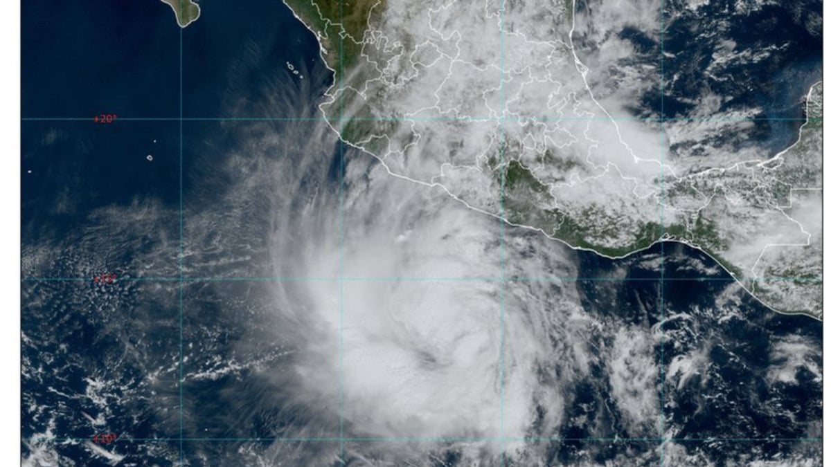 Tormenta Vance: alertan por oleaje de hasta cuatro metros en el Pacífico