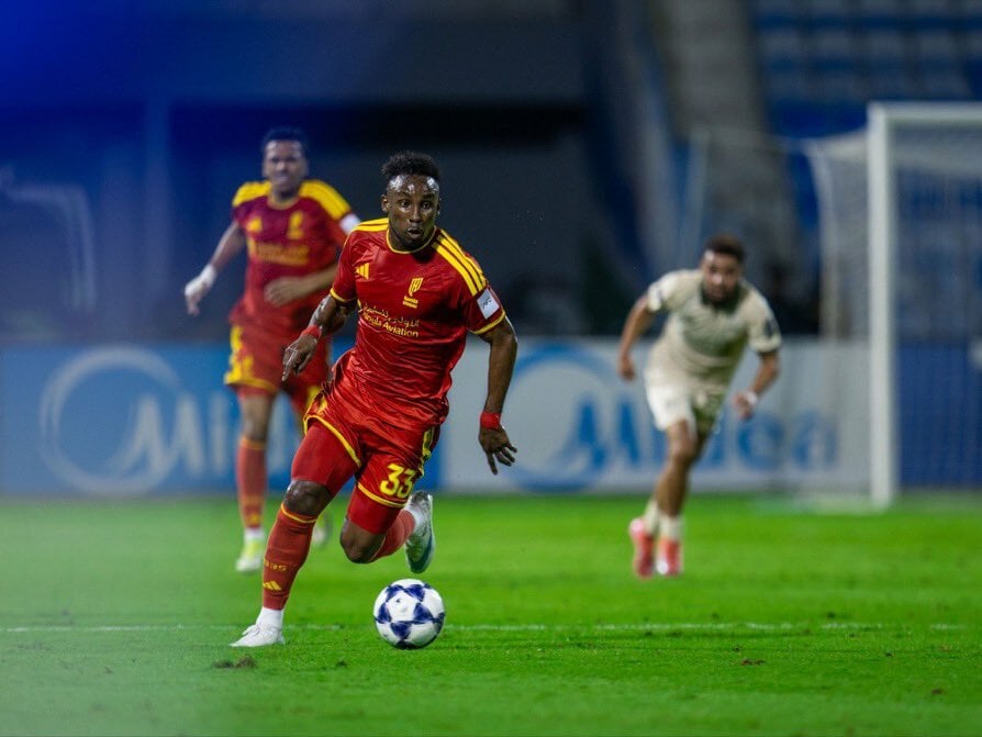 Julián Quiñones marca y rescata empate del Al Qadisiya ante Al Sadd