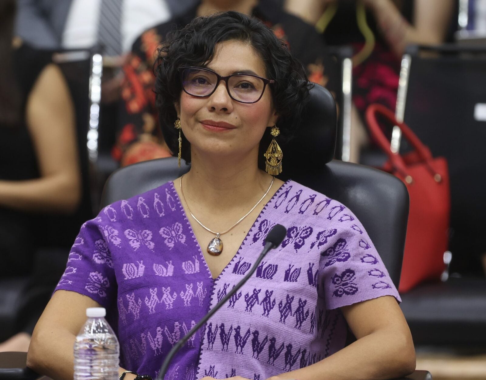 Rita Bell López, señalada por presunta cercanía con contratista del INE