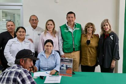 Buscan operadores de tráiler para transportar carbón en Coahuila