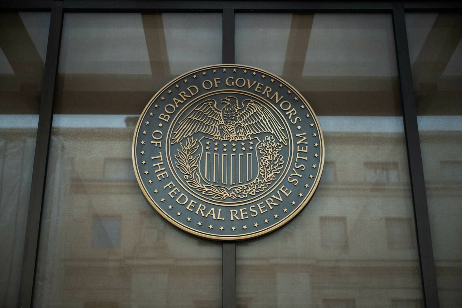 Fed mantiene tasa de interés entre 3.75 y 4% en Estados Unidos