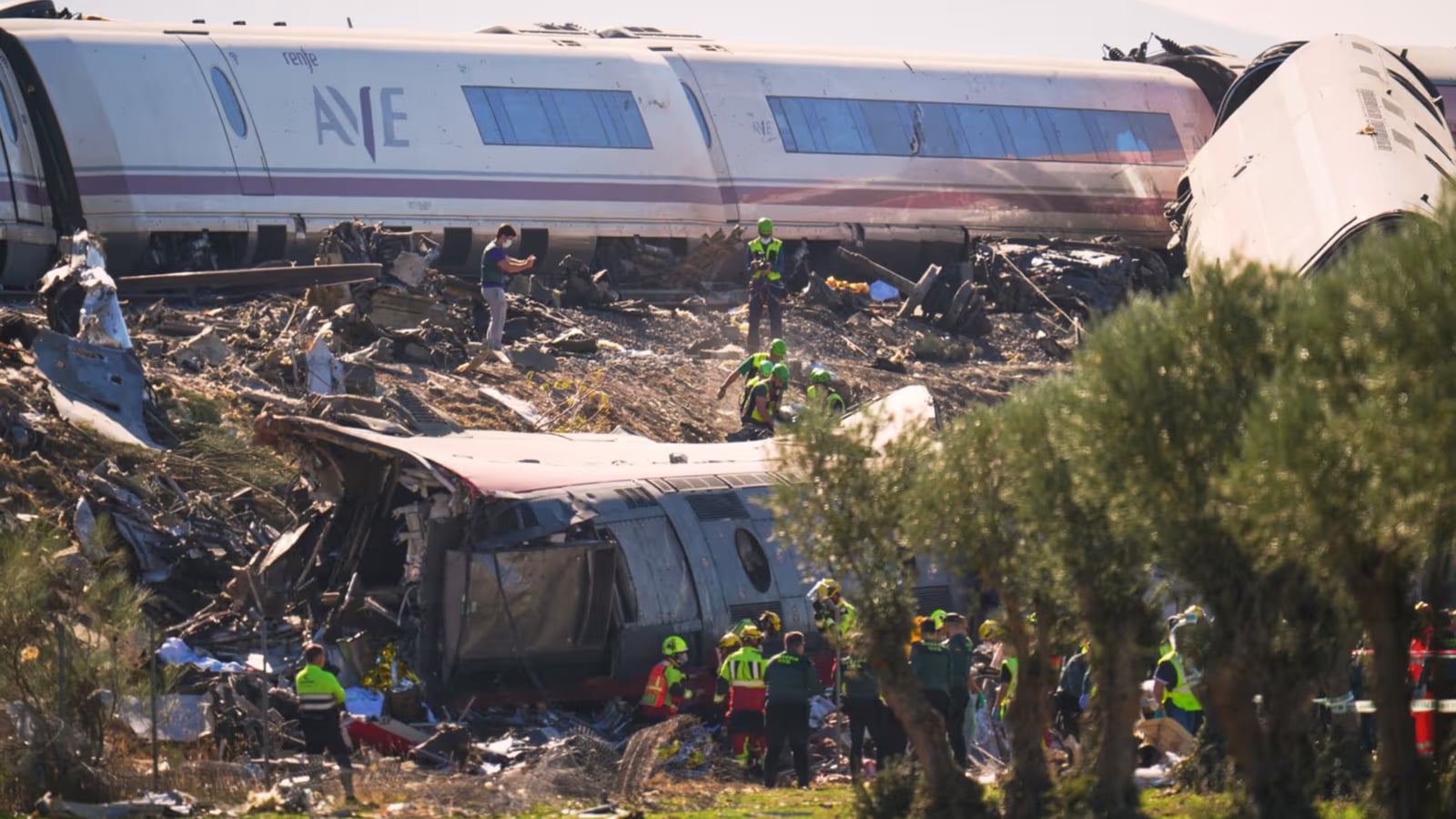 México y otros países apoyan a España tras choque de trenes