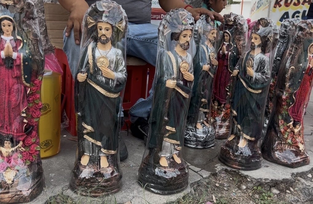 Artesanías generan empleos y ofrecen figuras desde los 100 pesos