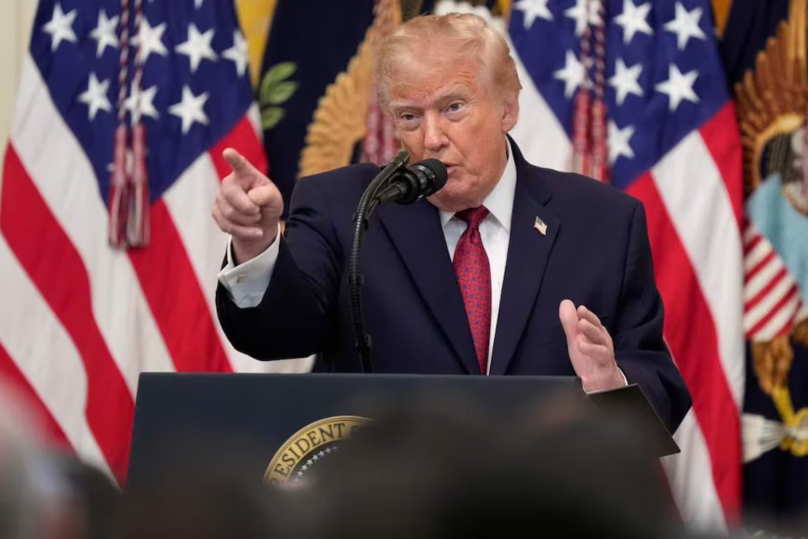 Trump pide excluir a Mary Peltola de elecciones al Senado por Alaska
