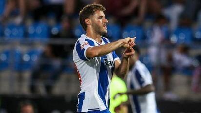 Giménez anota de penal y Porto avanza en la Copa de la Liga