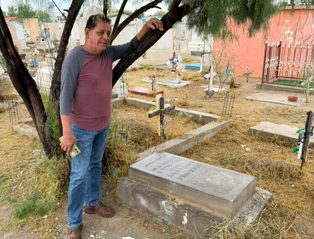 La leyenda de Otilio, el niño que sigue esperando una visita en el Panteón del Carmen