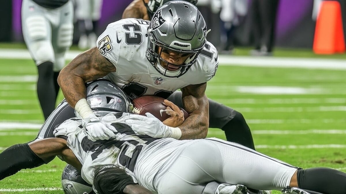 Exjugadores fallecidos de la NFL pudieron haber tenido encefalopatía traumática crónica