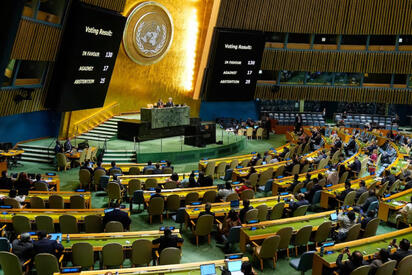 El Departamento de Estado tomó la decisión después de un enfrentamiento entre un funcionario estadounidense y un integrante de la delegación cubana.  Estados