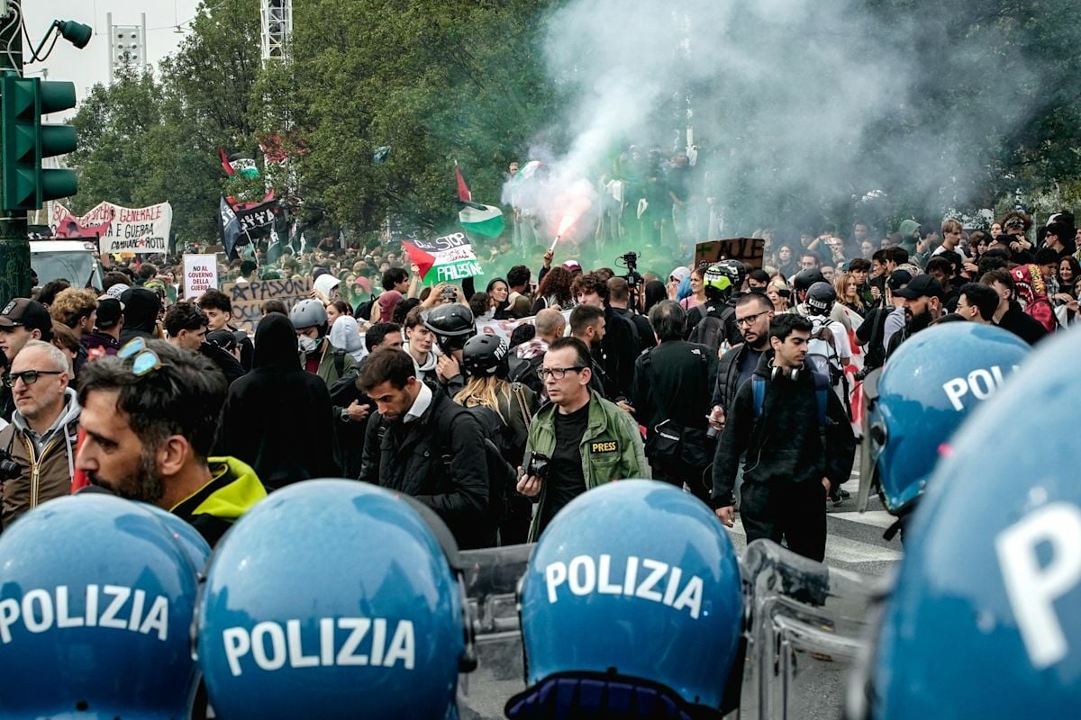 Huelga general moviliza a estudiantes y trabajadores en Italia
