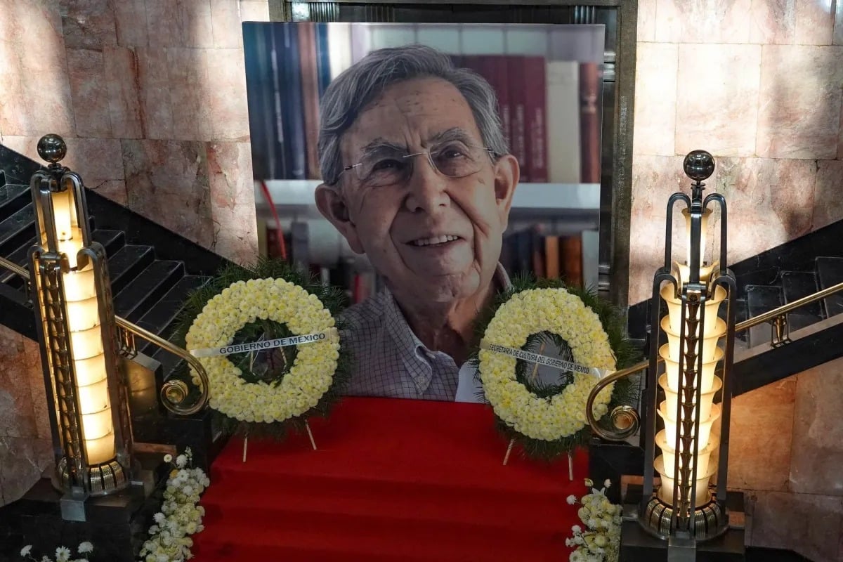 Entre aplausos y recuerdos, así despidieron a Cuauhtémoc Cárdenas en Bellas Artes